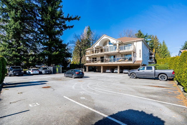 201 - 33839 Marshall Road