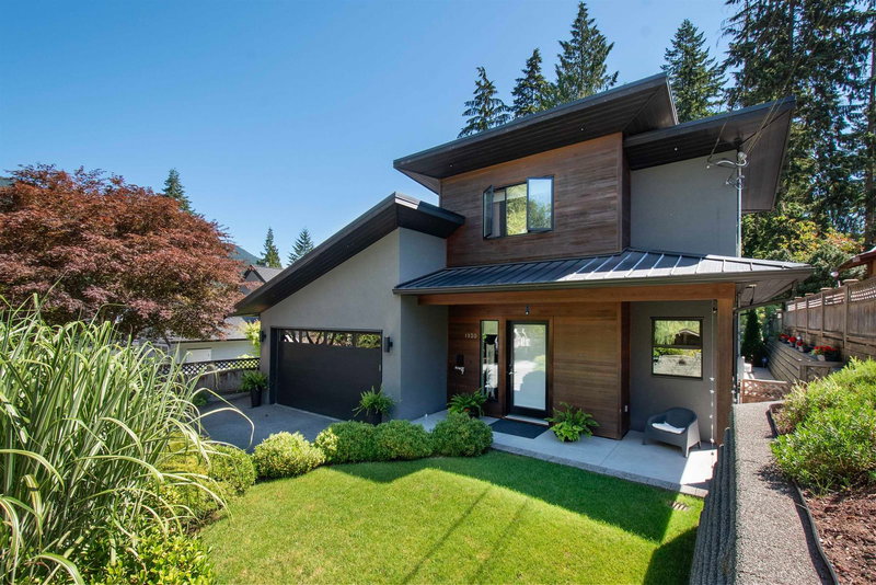 1930 Panorama Drive, North Vancouver, V7G 1V1 | Image 2