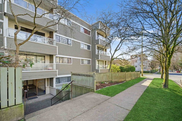 301 - 674 17th Avenue W