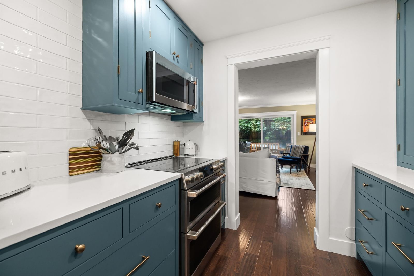 Listing Image 10