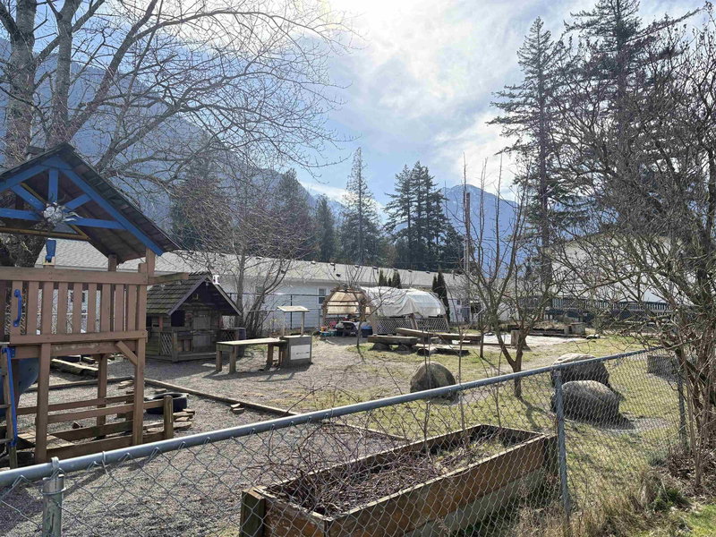 610 Hemlock Avenue, Hope, V0X 1L0 | Image 2