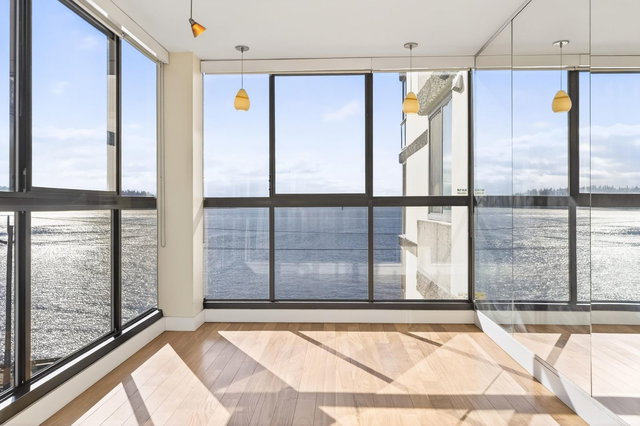 203 - 2090 Argyle Avenue