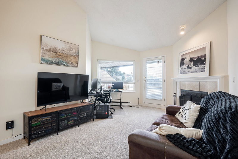 305 - 11726 225th Street, Maple Ridge, V2X 6E4 | Image 2