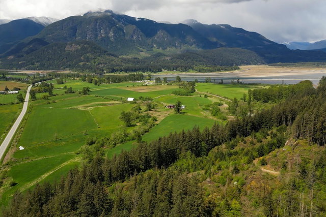 1724 Lougheed Highway