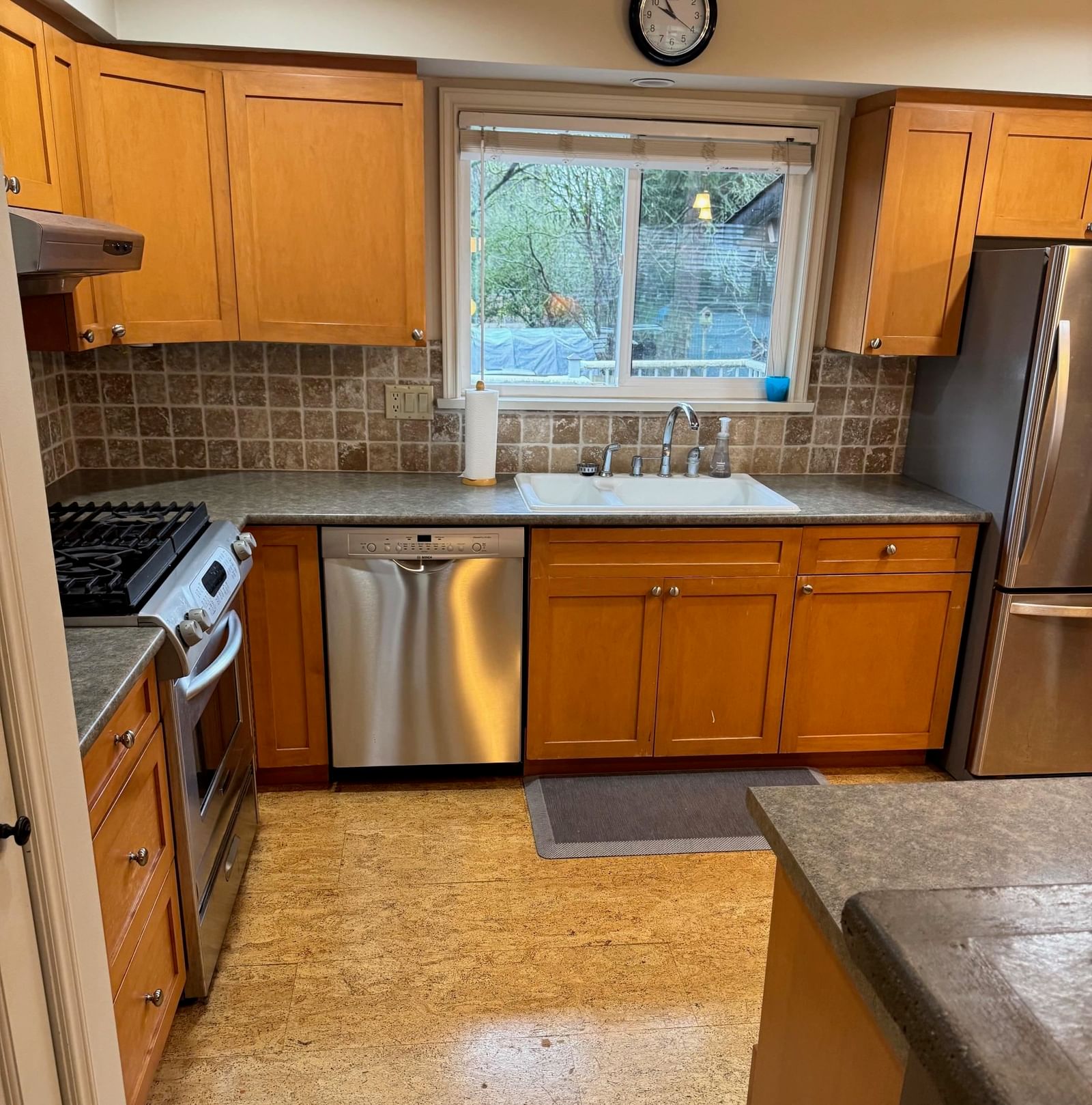 Listing Image 5