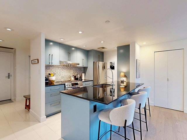 503 - 638 Beach Crescent