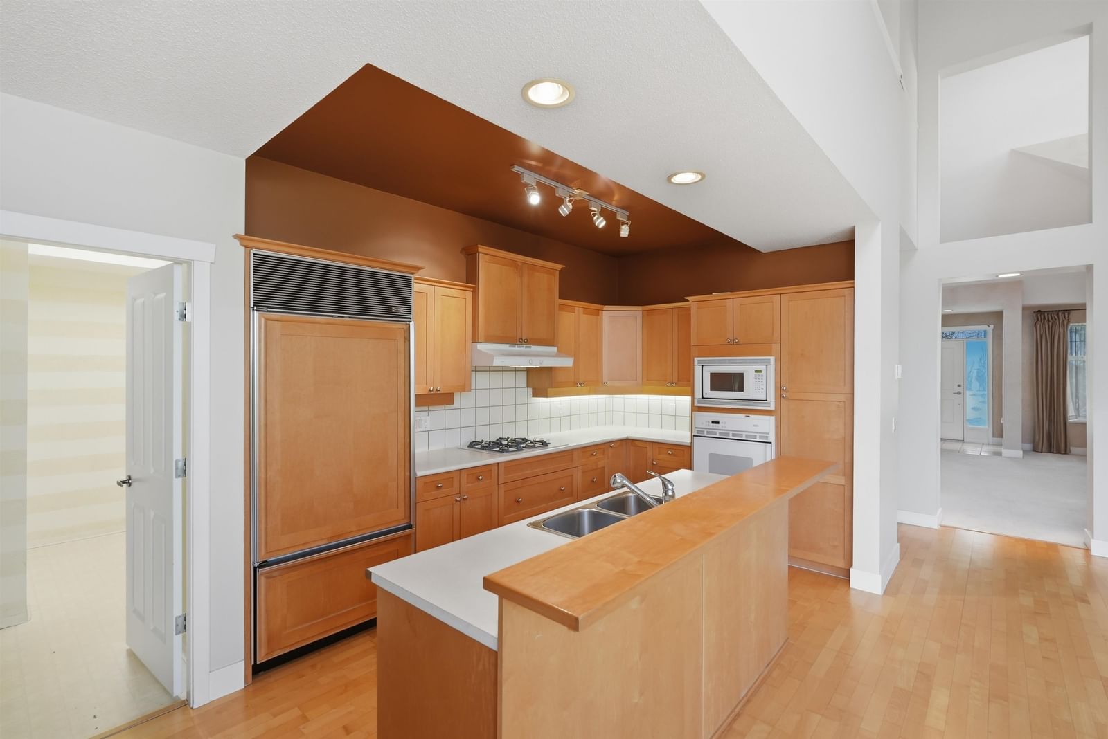 Listing Image 10