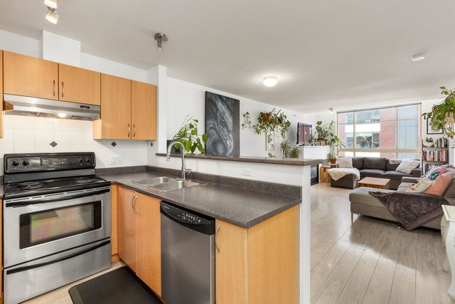 313 - 38003 Second Avenue