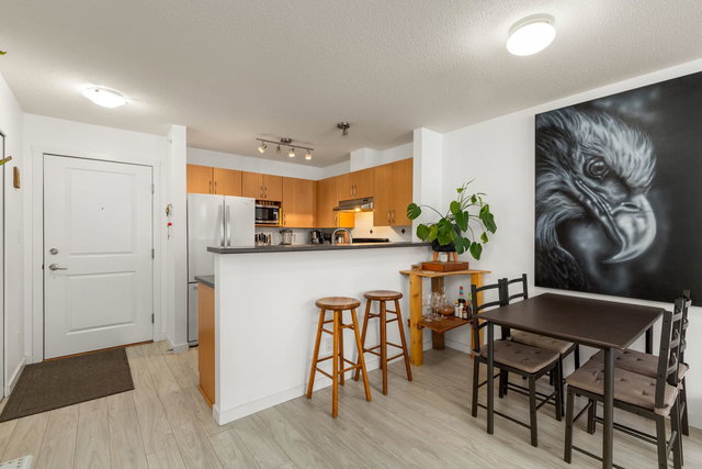 313 - 38003 Second Avenue