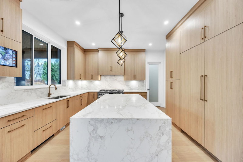 3252 Allan Road, North Vancouver, V7J 3C5 | Image 3