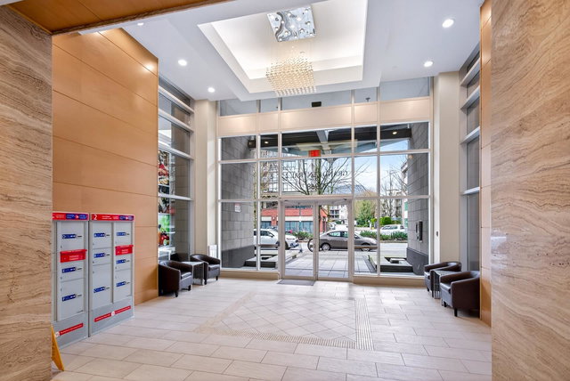 1904 - 2968 Glen Drive