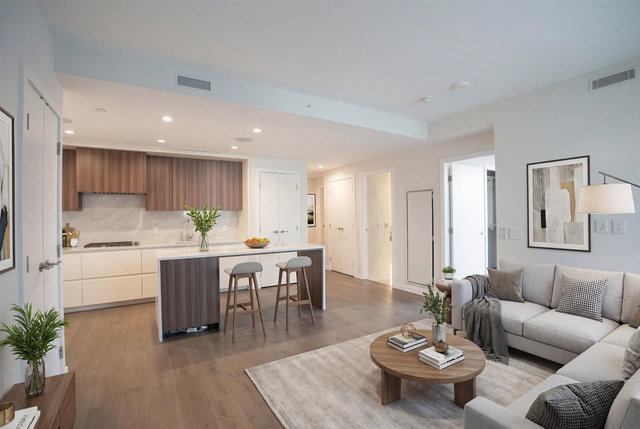 612 - 7418 Paulson Street