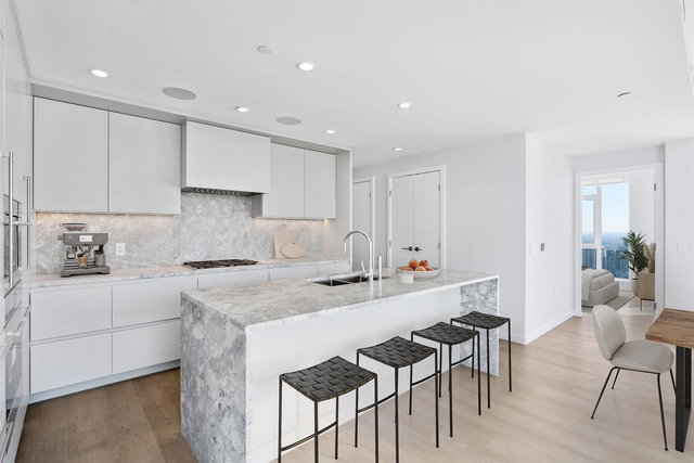 805 - 7418 Paulson Street