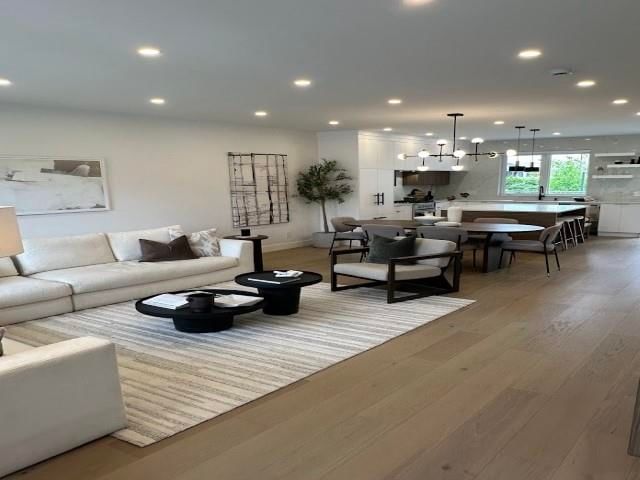 102 - 706 Smith Avenue