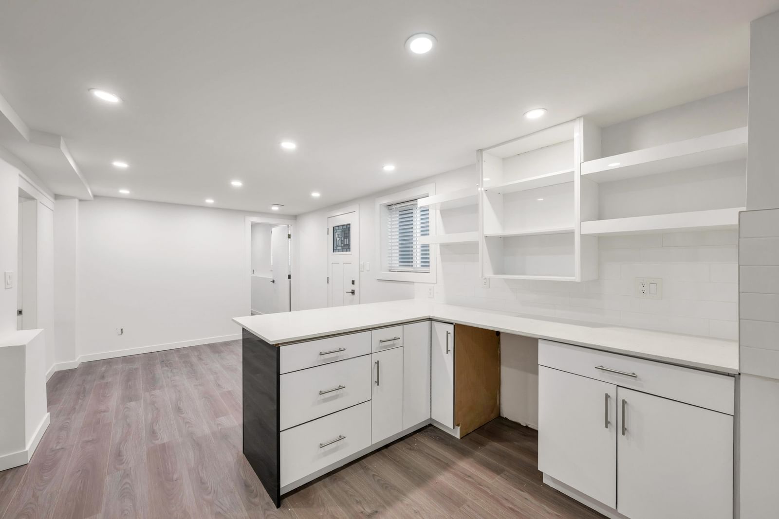 Listing Image 27