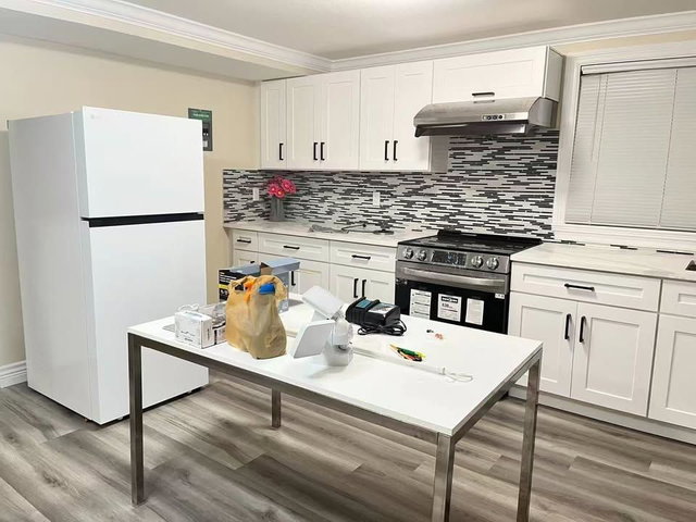 3000 Sienna Crescent