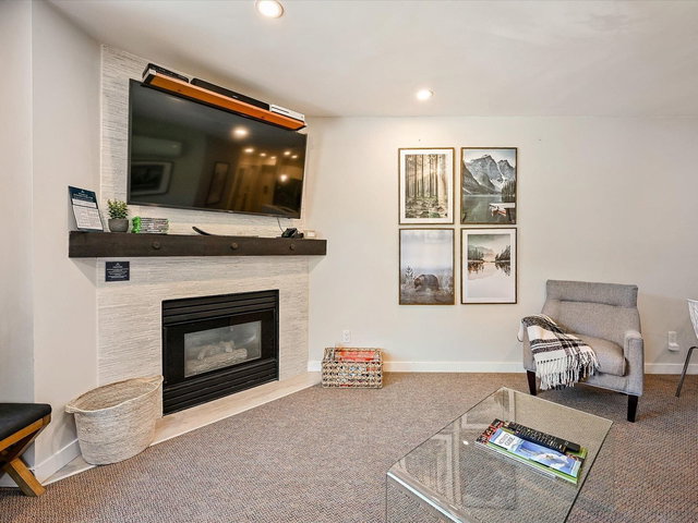 326 - 4360 Lorimer Road