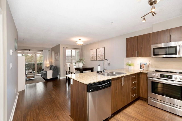 D207 - 8929 202 Street