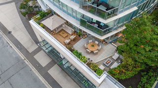 202 - 689 Abbott Street