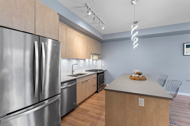 201 - 38165 Cleveland Avenue