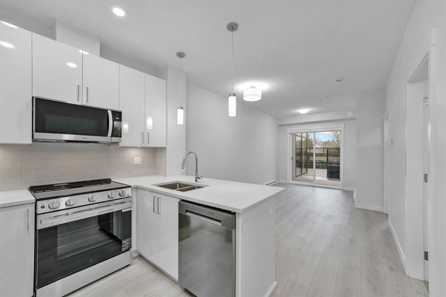 100 - 33886 Pine Street