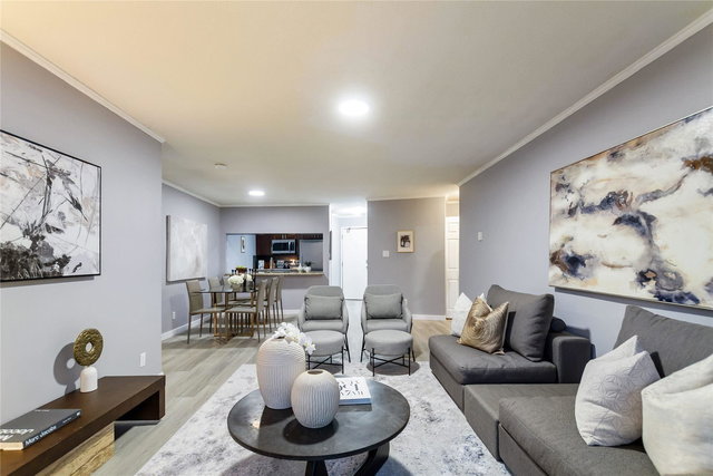 201 - 2222 Prince Edward Street