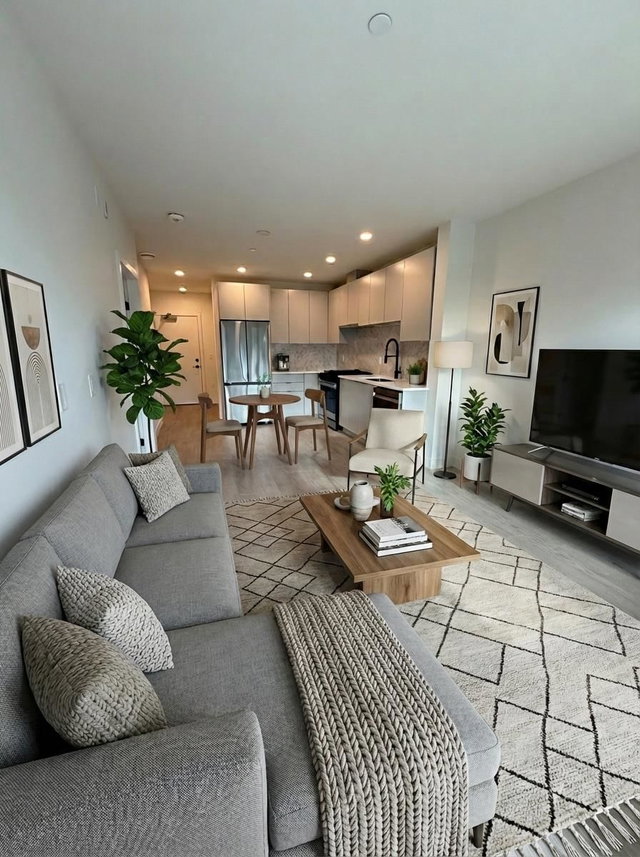 514 - 13238 105 Avenue