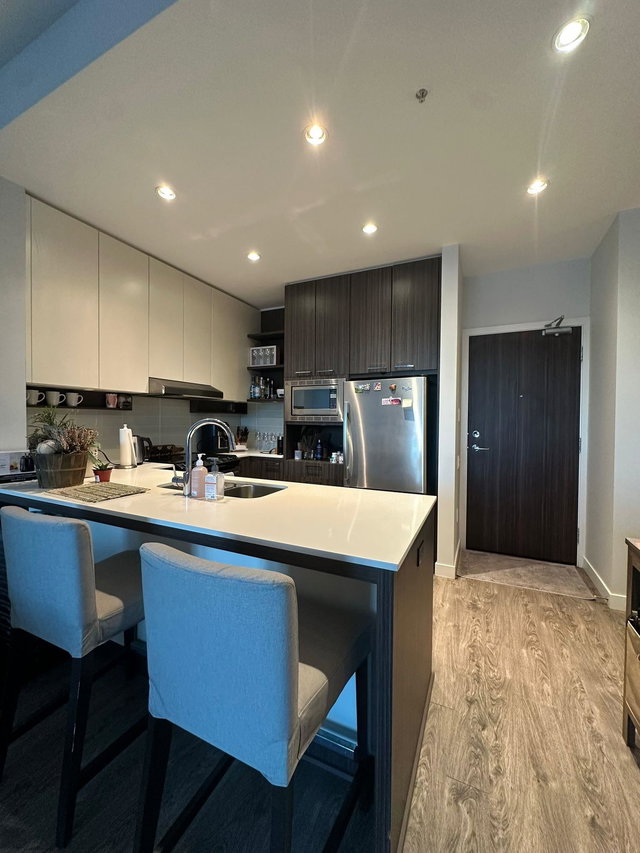 402 - 618 Como Lake Avenue