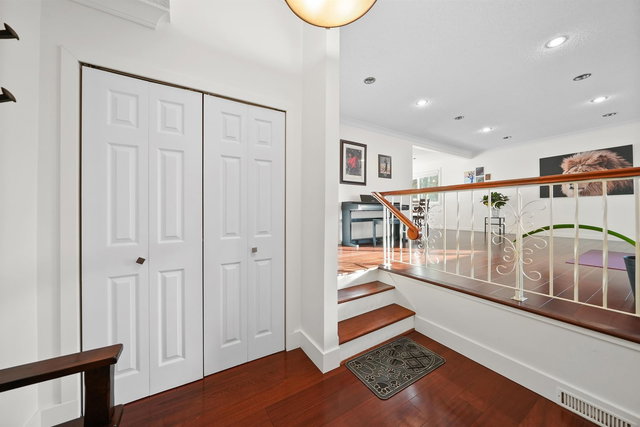 10421 Santa Monica Drive