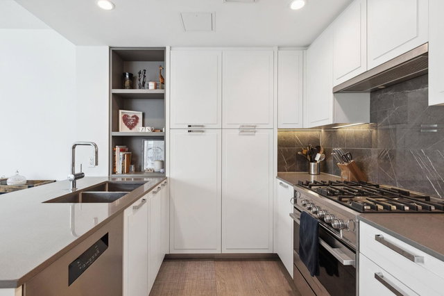 403 - 1471 Hunter Street