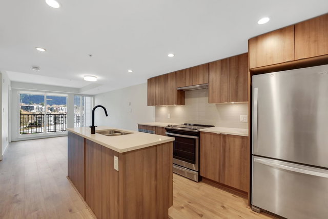 414 - 1365 Pemberton Avenue