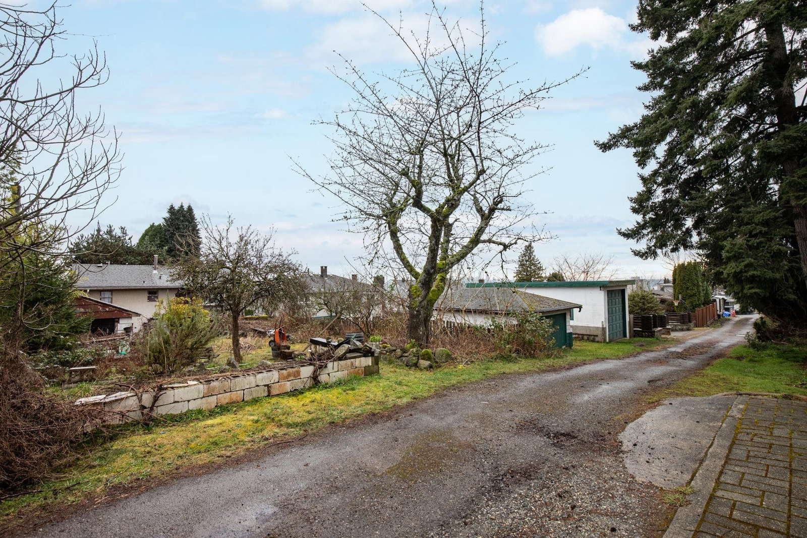 Listing Image 16