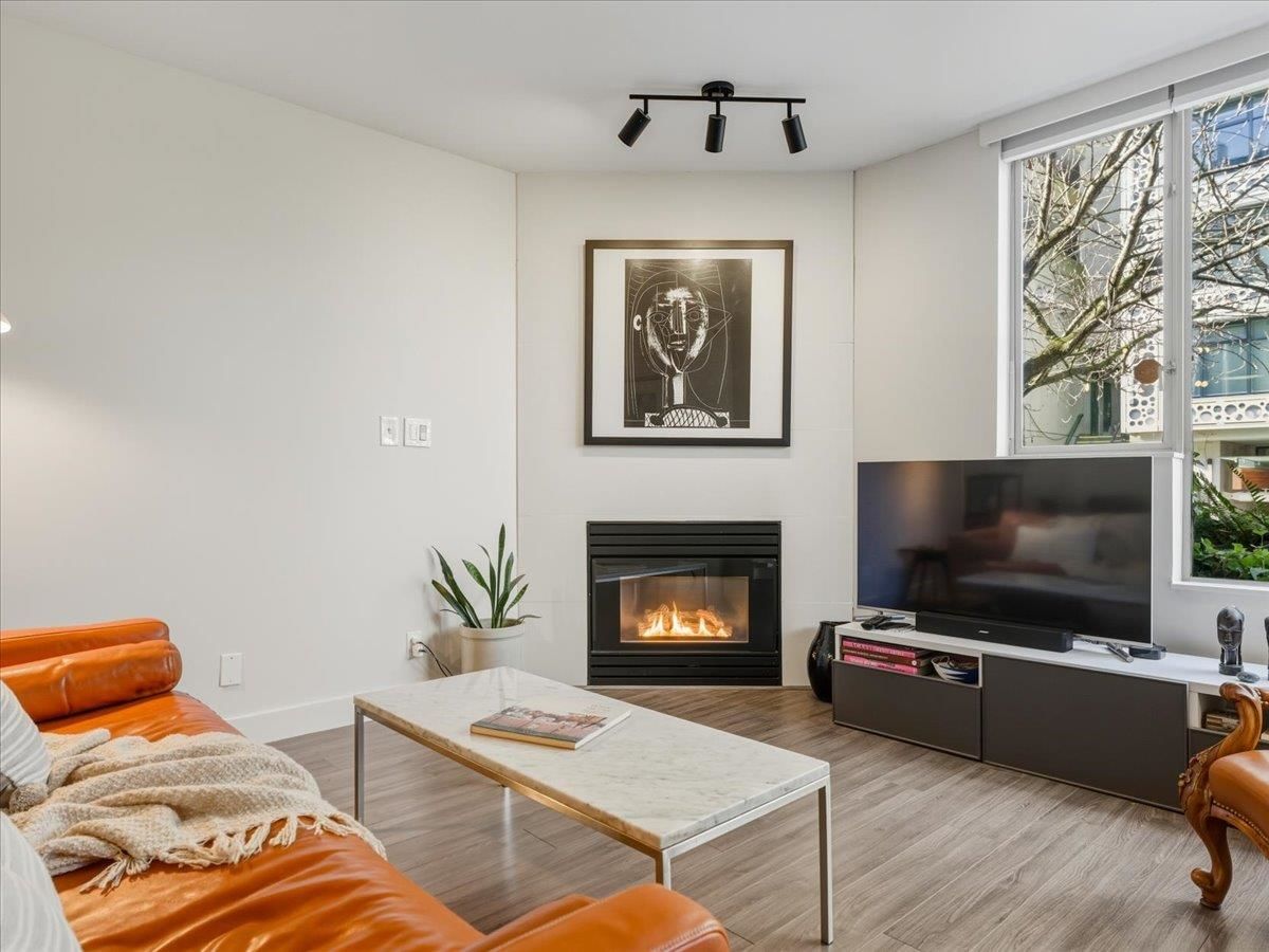 Listing Image 19