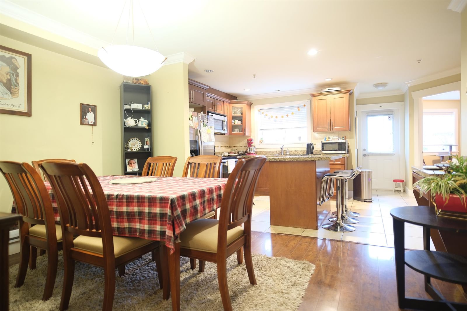 Listing Image 8
