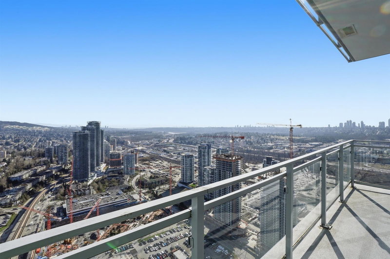 4507 - 4485 Skyline Drive, Burnaby, V5C 0J2 | Image 2