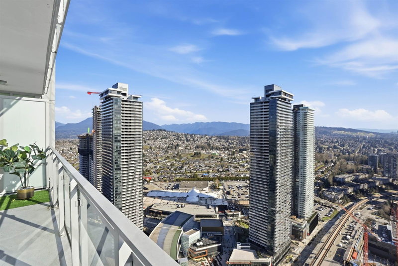 4507 - 4485 Skyline Drive, Burnaby, V5C 0J2 | Image 3