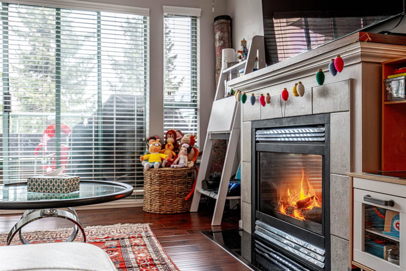 P02 - 223 Mountain Highway, North Vancouver, V7J 3V3 | Image 2