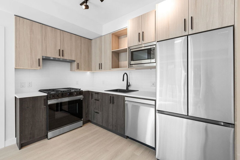 207 - 2002 St George, Port Moody, V3H 0N4 | Image 3