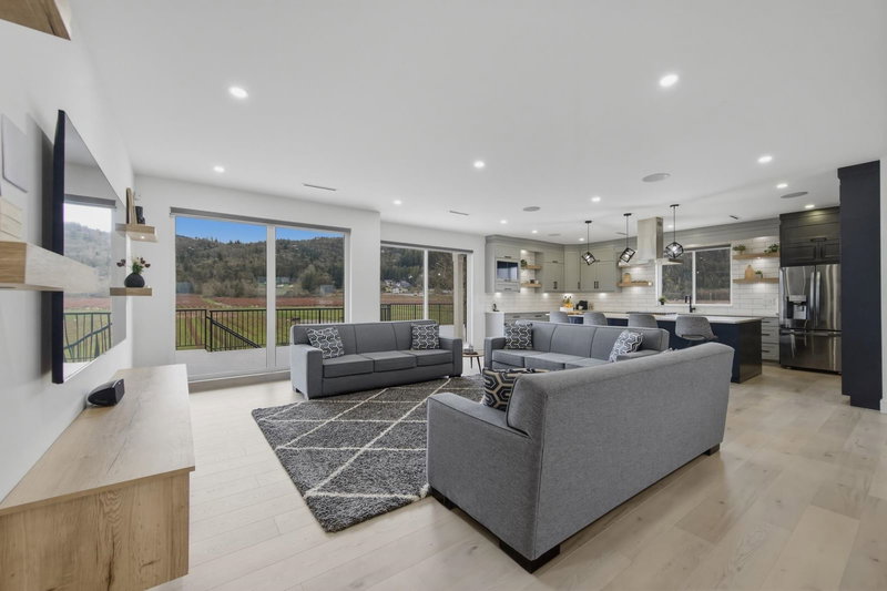 5390 Beharrell Road, Abbotsford, V3G 1P8 | Image 2