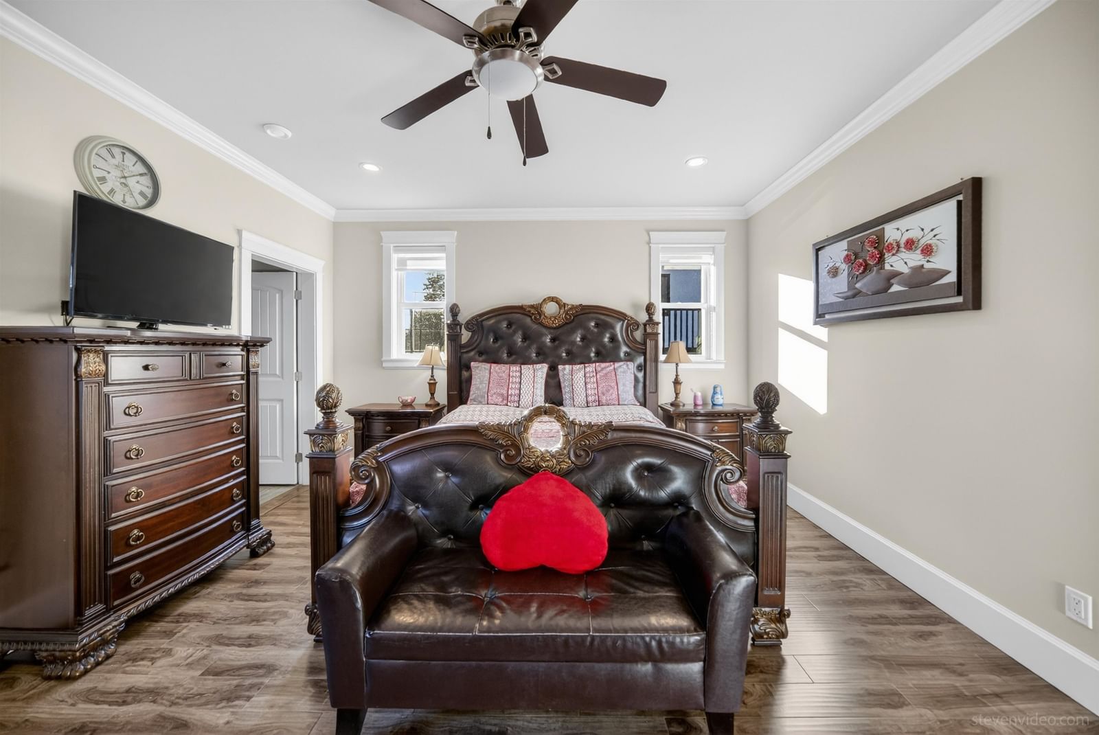 Listing Image 16