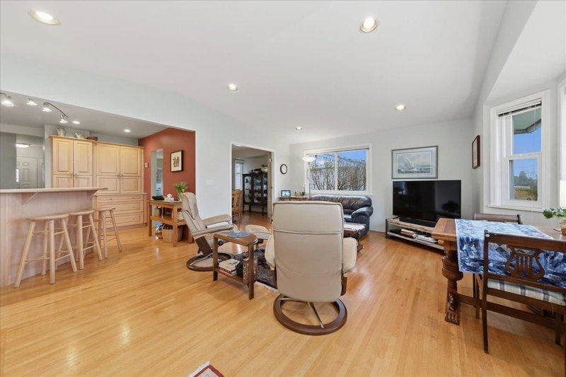 3776 Arbor Street, Burnaby, V5J 1T4 | Image 2