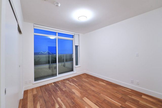 1703 - 1675 Lions Gate Lane