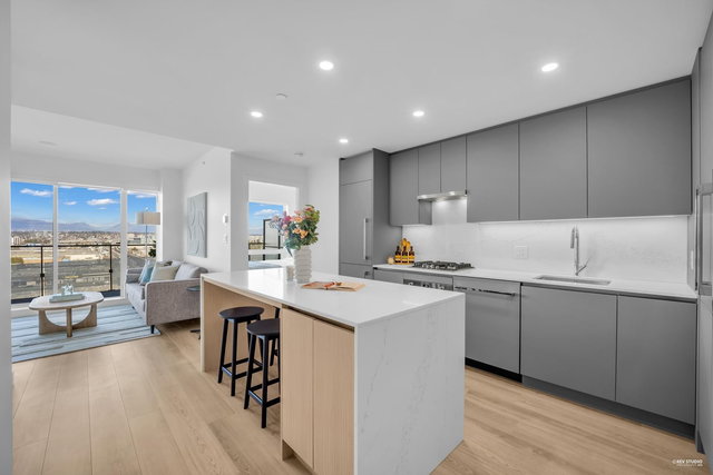 1301 - 5593 No. 3 Road