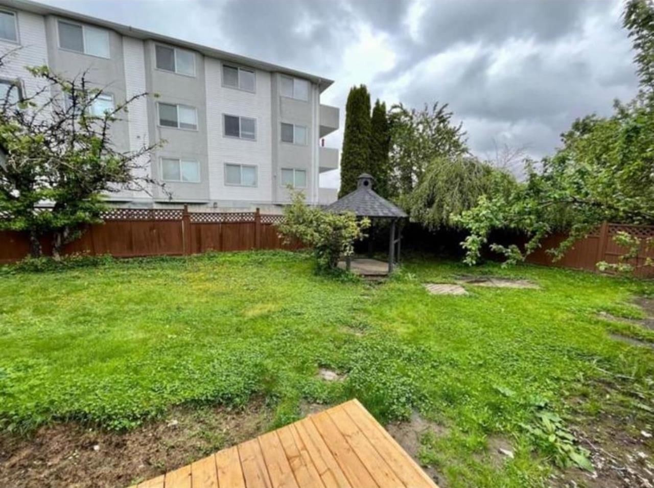 Listing Image 8