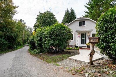 2725 Gordon Avenue | Surrey | Image