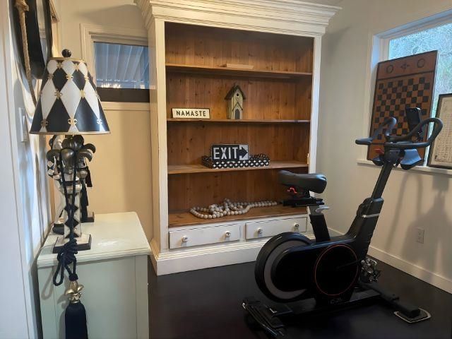 Listing Image 12