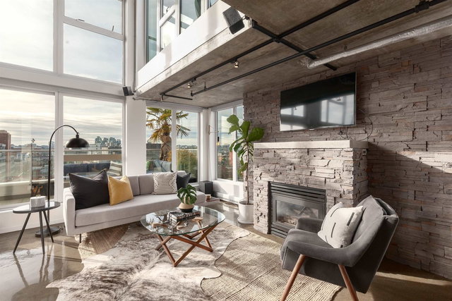 1002 - 289 Alexander Street