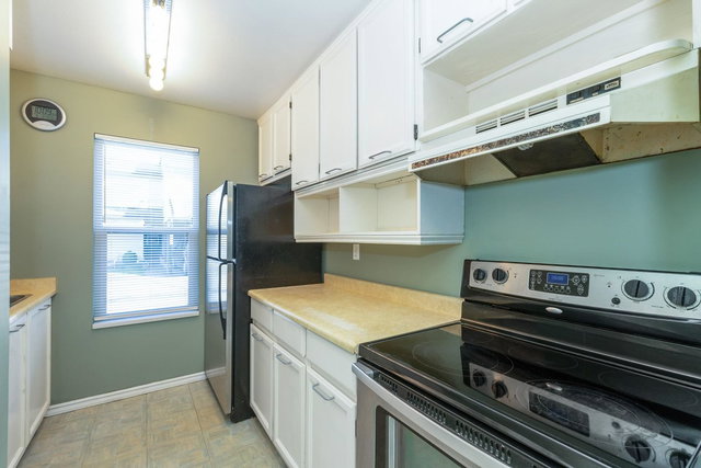 60 - 27456 32 Avenue