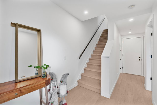 11 - 528 2nd Street E