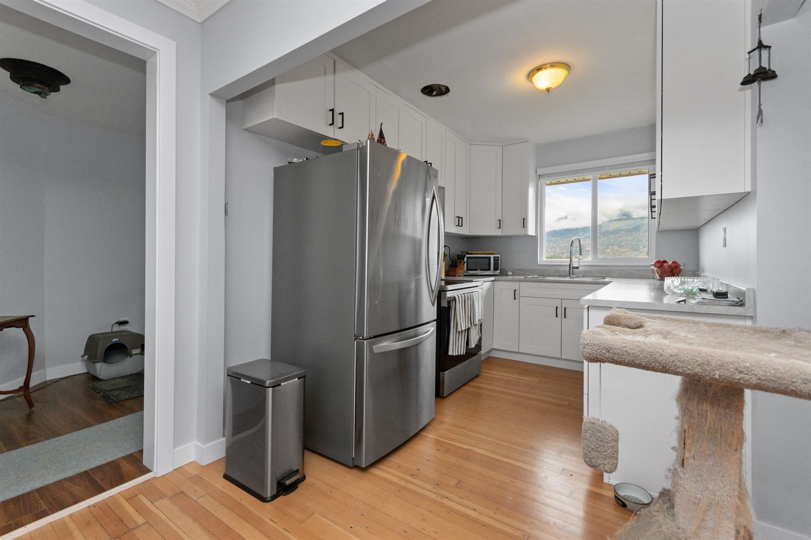 Listing Image 13